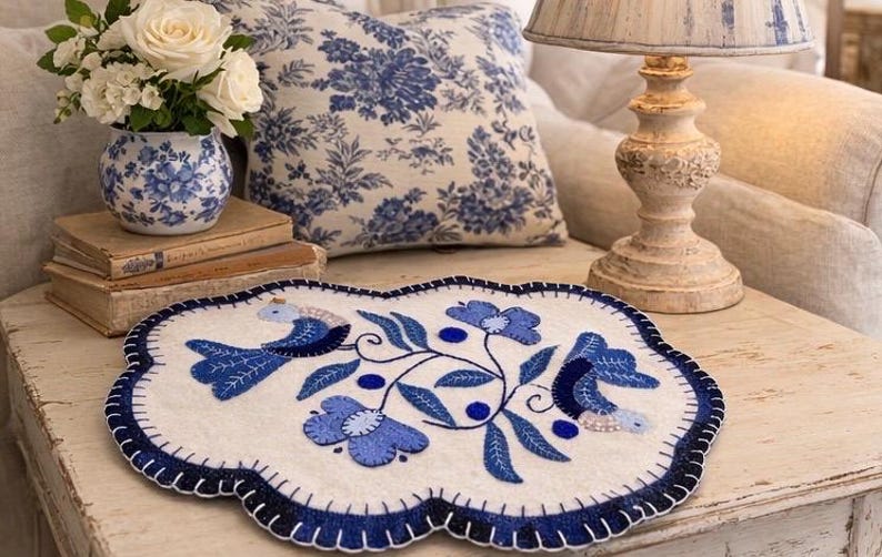 Descarga digital. Aplique de lana Bluebird Whimsy imagen 1
