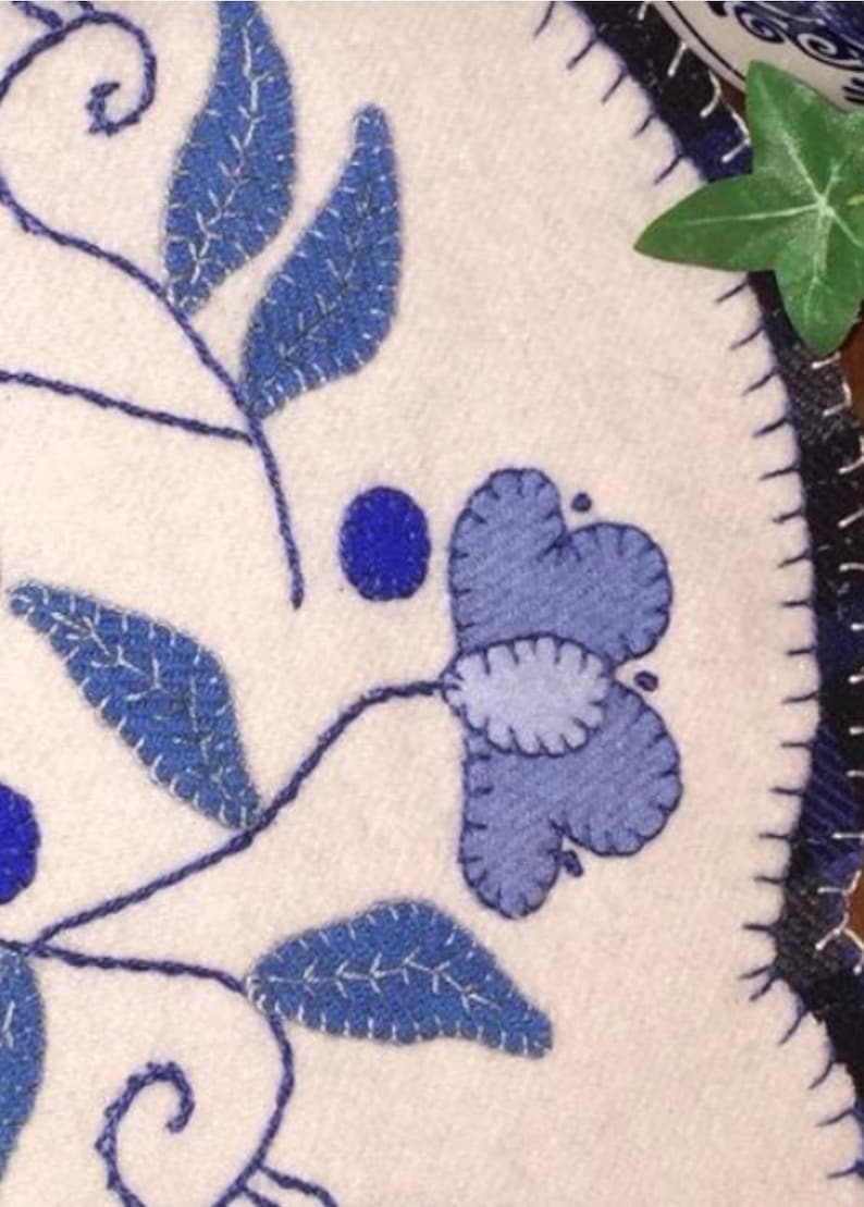 Descarga digital. Aplique de lana Bluebird Whimsy imagen 4
