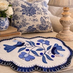 Pattern only! Bluebird Whimsy wool appliqué image 1