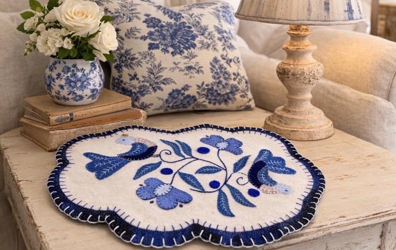 Pattern only! Bluebird Whimsy wool appliqué image 1