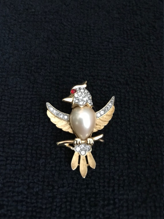 Vintage Trifari Bird Brooch