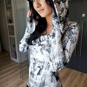 Cowl neck black and white hooded top. zdjęcie 6