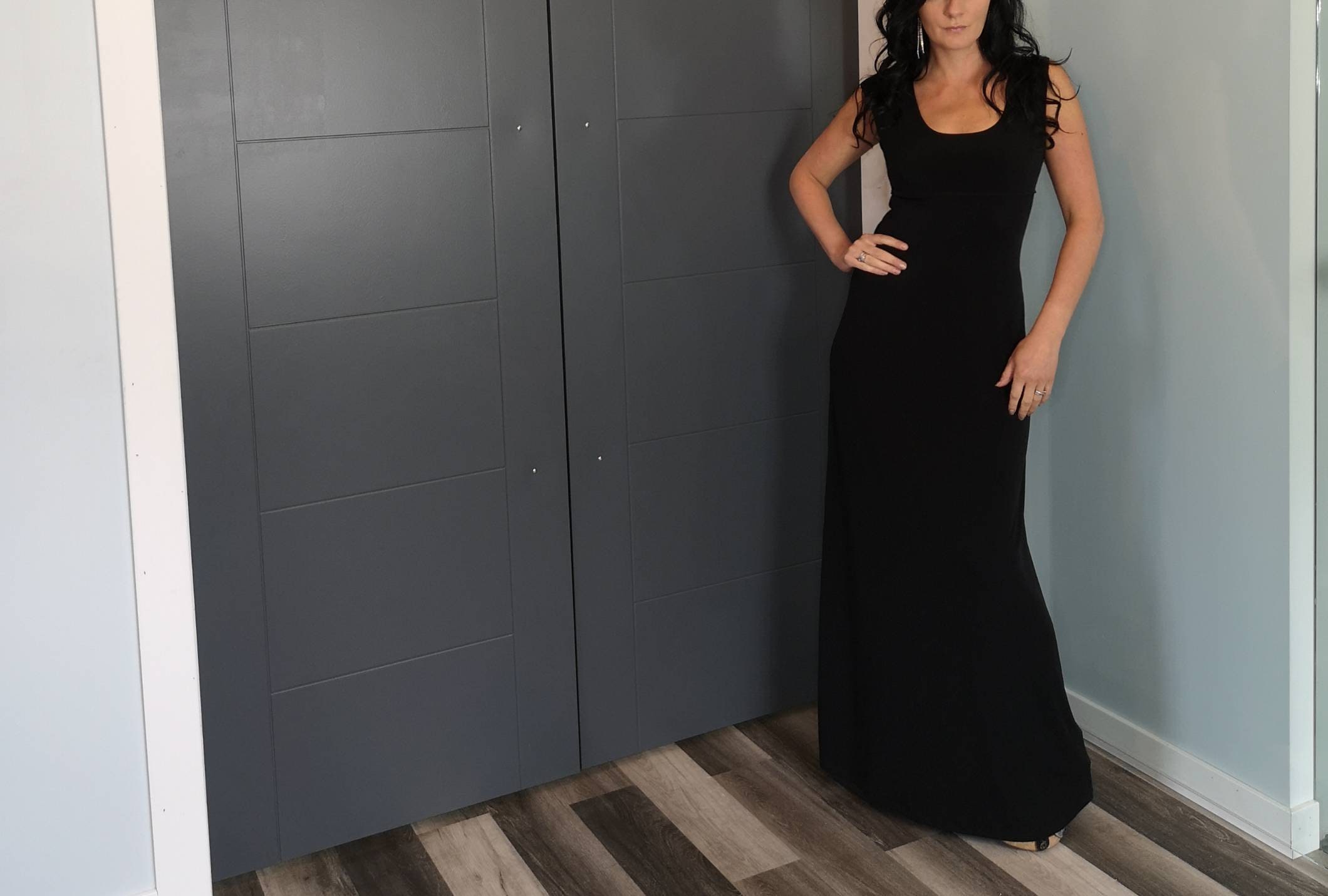 black maxi dress with cap sleeves Aurah | Black Sequin Crew-Neck Maxi Dress With Cap Sleeves