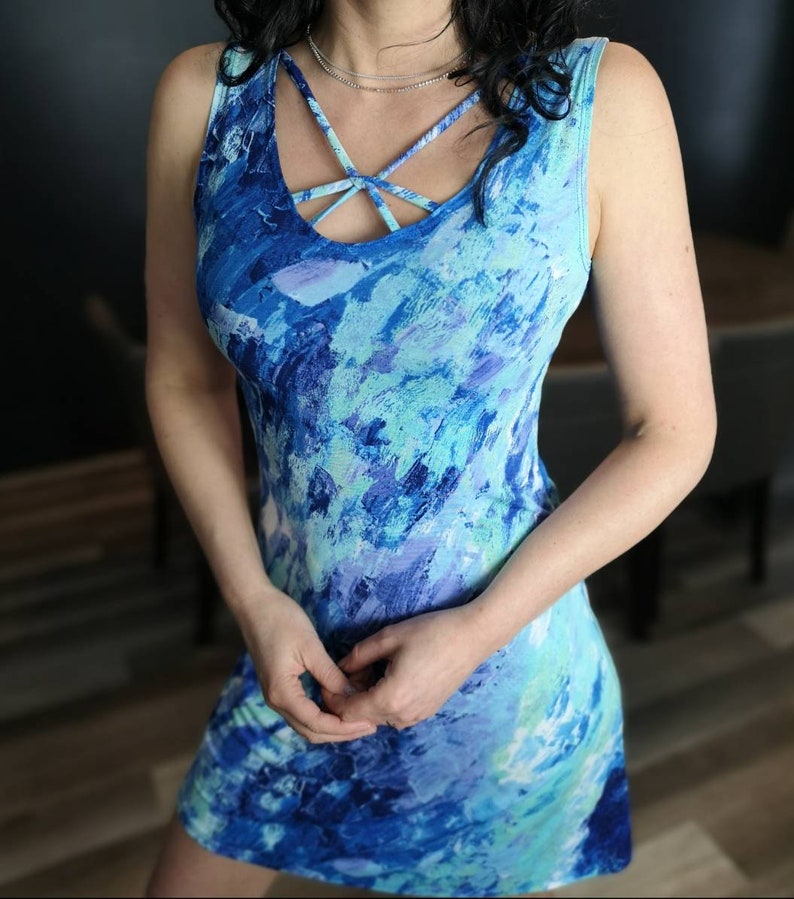colorful print dress this is a great little sun dress to have. fitted dress Short summer dress Short dress with string detail
