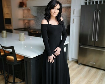 Classy Cold Shoulder Long Sleeves Fitted Black Maxi Dress.
