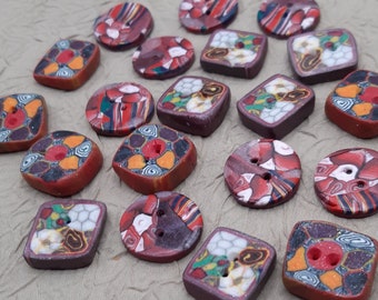 Assortiment de 20 petits boutons multicolores fait main pour relooking layette,  scrapbooking..