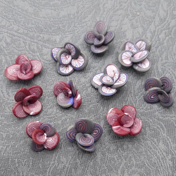 Petites fleurs mauve anthracite,  fait main pour créations bijoux, déco..