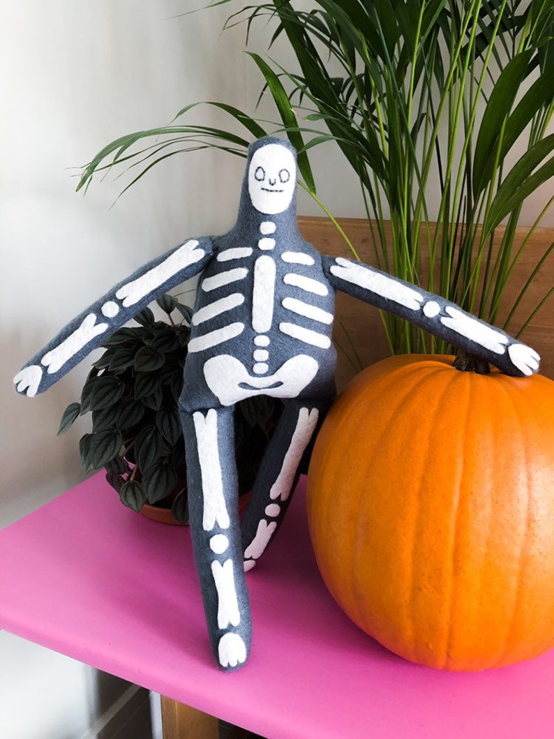FELT FRIEND SKELLY