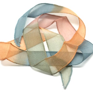 1pz - Collana con nastro di seta tinto a mano 85 x 2,5 cm Blu Rosa Arancione (ref SOIE119) 4558550003287