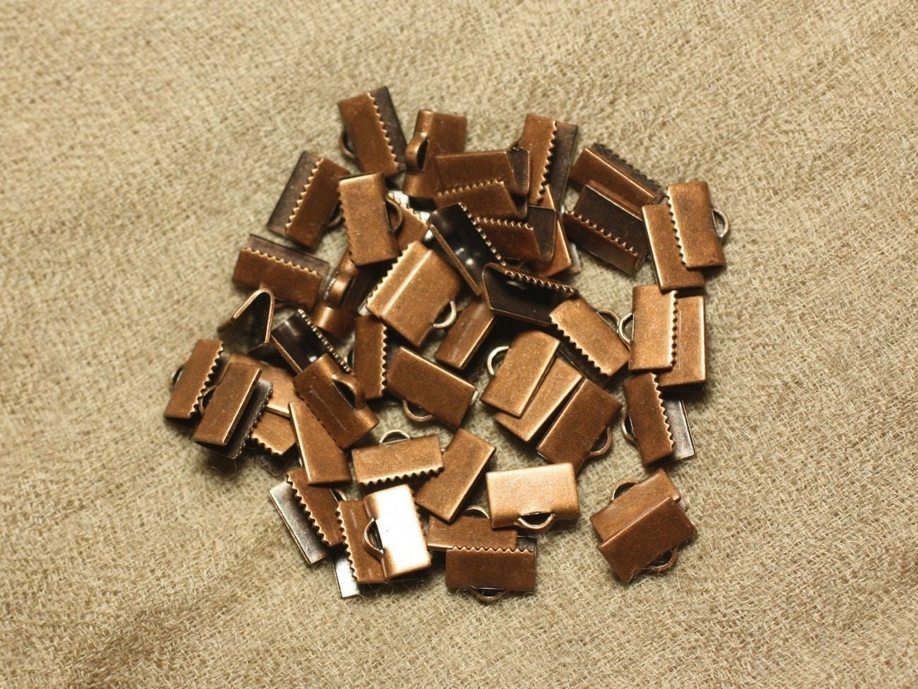 Apprêts Anneaux jonction ouverts 4mm Métal Doré 4558550036544 500pc env Apprêts Anneaux jonction ouverts 4mm Métal Doré 4558550036544 500pc env