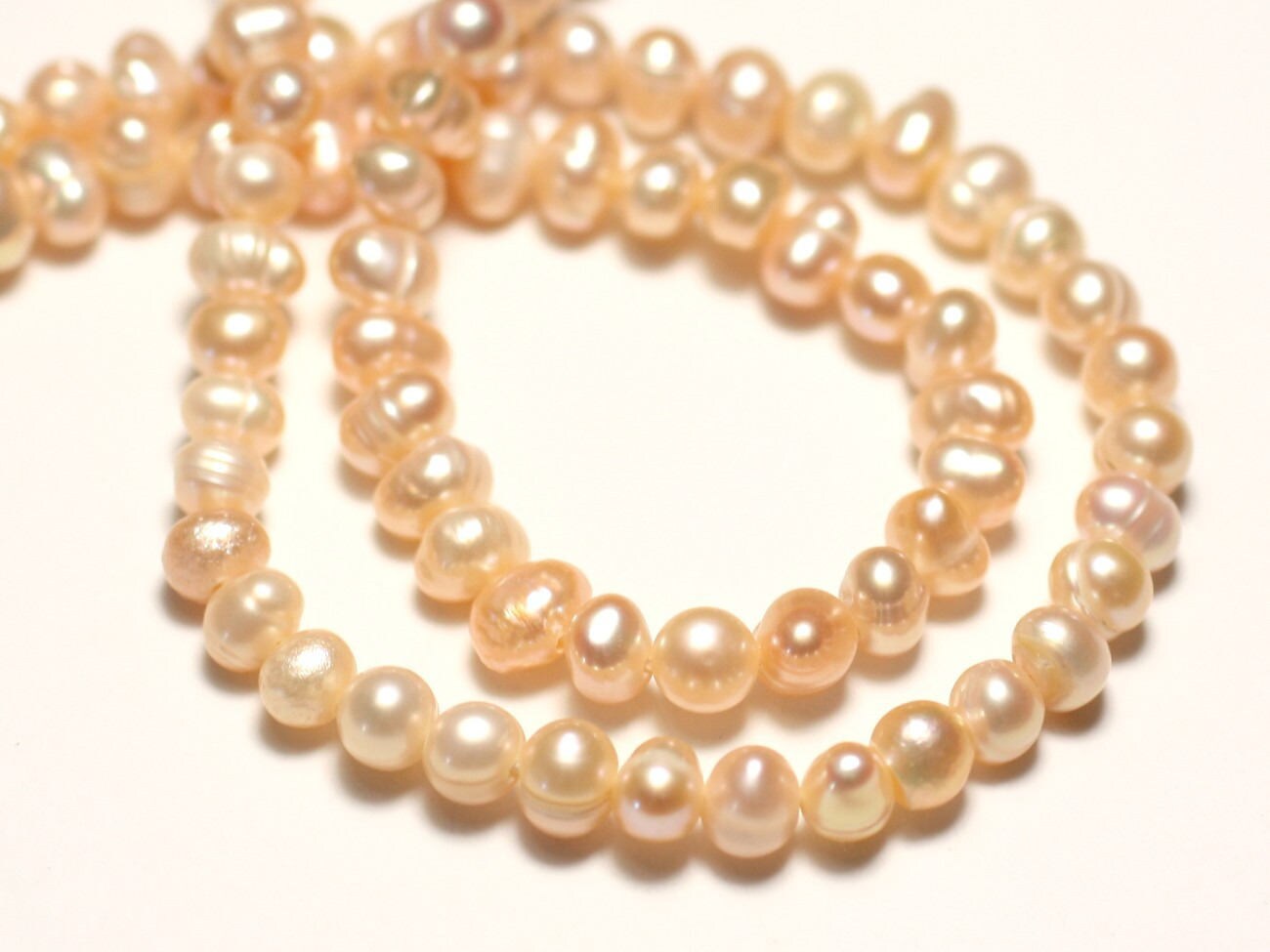 20 Perles Boules En Coquillage Nacre - 4mm Blanc Irisé - Pour Création Bijoux - EAN 7427039737227