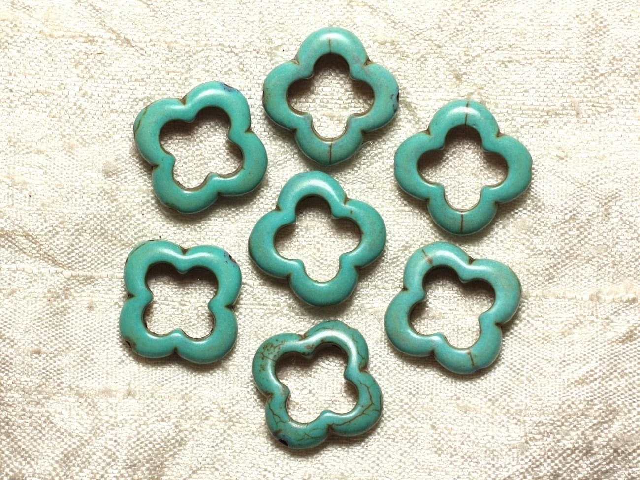 Lot De 4 Perles Synthétiques Pierre Turquoise Fleurs 20mm Rouge - Pour Création De Bijoux - Réf. 7427039746847