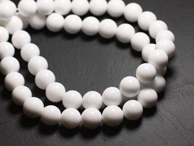 Wire 39cm 36pc approx Stone Beads Jade Balls 10mm Opaque White image 1