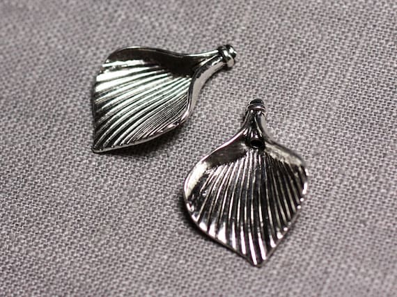 4pc - Apprets Connecteurs Pendentifs Boucles oreilles Métal Argenté Fleurs Feuilles Aromes 28mm - 4558550095336