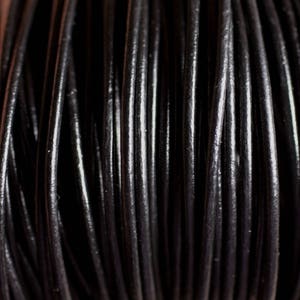 5 meters - Round Leather Cord Rope Thread 2mm Black - 4558550007582