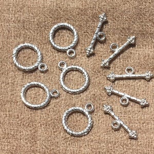 50 st - Försilvrade T-spännen i metall, runda, 16x13mm, 4558550004840