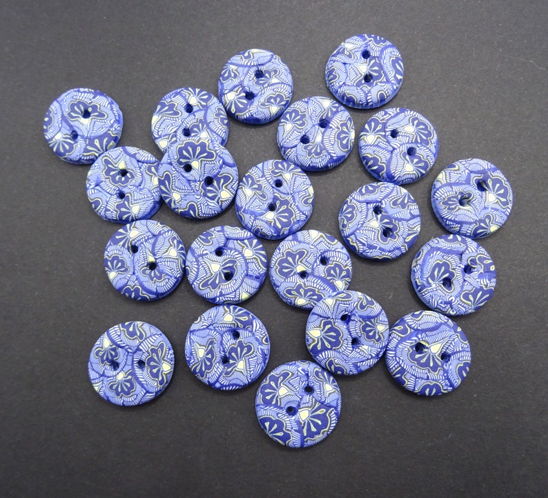 Boutons bleus motif wax ronds 19 mm0.74 faits à la main lots de 5 image 1