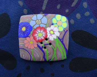 Large button: bouquet of wild flowers 4 cm x 4.3 cm