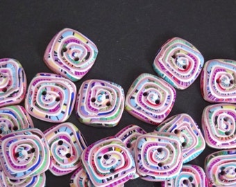 Boutons de couture carrés 2 cm, lots de 4 ou 5 boutons fantaisie multicolores