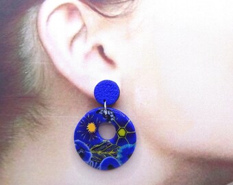 Boucles d'oreilles bleues - forme créoles- très légères