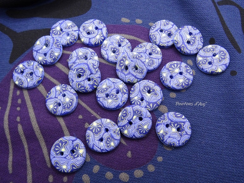Boutons bleus motif wax ronds 19 mm0.74 faits à la main lots de 5 image 2