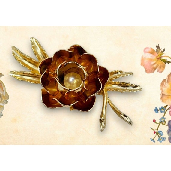 Gold tone Metal 3D Rose Flower Brooch LG Faux Pea… - image 1