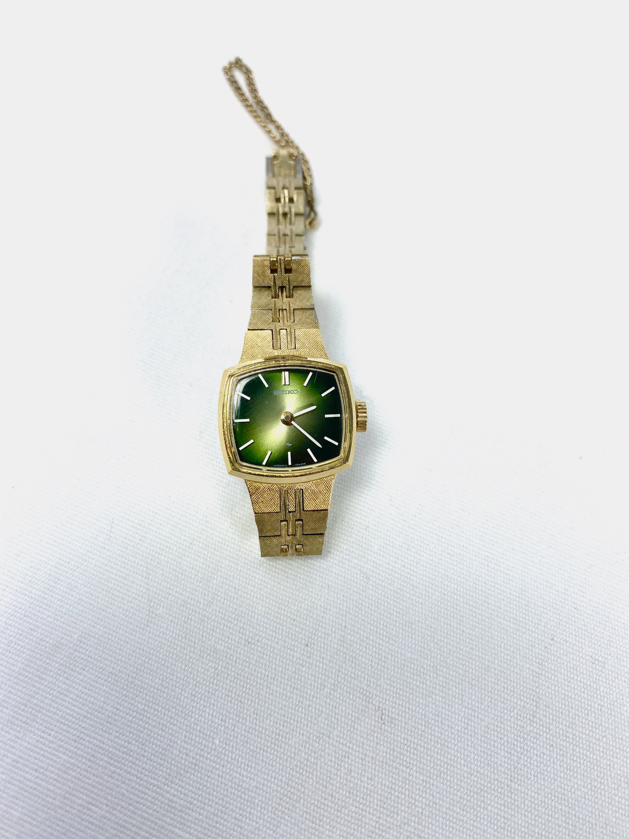 Vintage Gold Tone Seiko Women's Wind-up Wrist Watch 11-3679