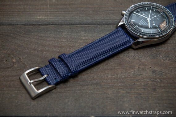 Sailcloth water-resistant watch strap 17-24 mm.