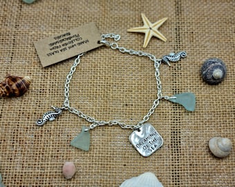 Bracelets à breloques en verre de mer du Pembrokeshire, plages du Pembrokeshire, amoureux de la plage, cadeau en verre de mer, bijoux de plage, style surfeur, boho de plage