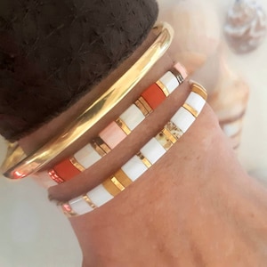 Fine and elegant Tila miyki bracelet in Japanese flat Tila pearl, coral, white, pale pink, saffron yellow and 24 K gold, square pearl, gift
