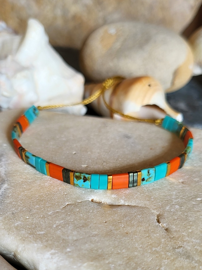 Japanese Miyuki Tila coral, turquoise and gold bead bracelet 24K, trendy boho boho bracelet, gift, adjustable macramé. image 4