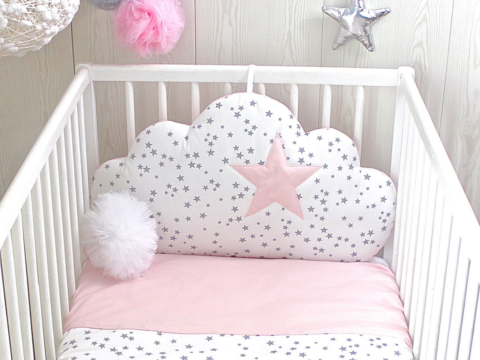 1 Coussin Nuage , Blanc à Étoiles Grises et Rose Pâle Uni