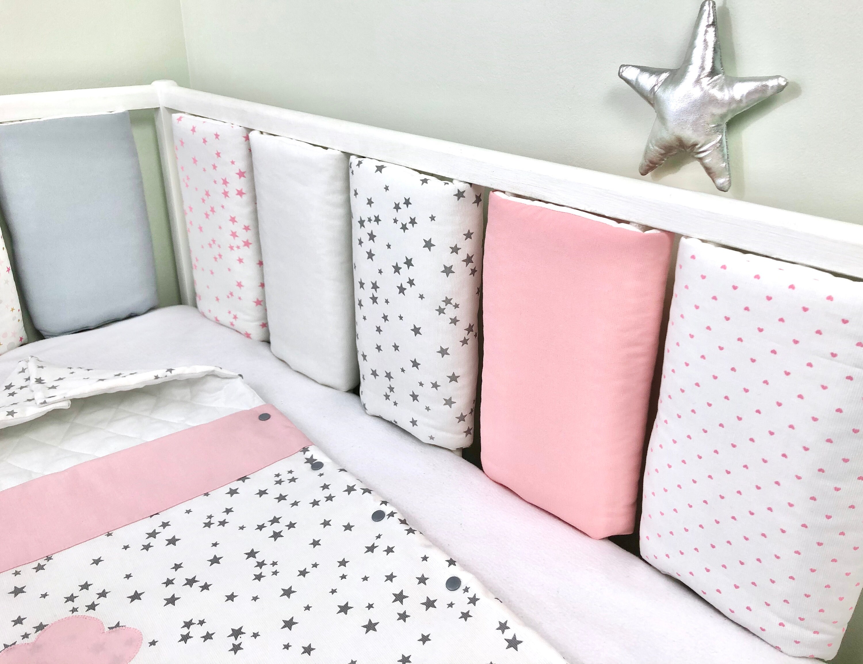 Lot de 2 Protège Barreaux, Pour Tour Lit Bébé. Taille Chacun 14 à 18cm Large | Barreaux Couvrir, 30c