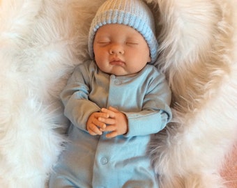 SALE UK Reborn Baby Doll  19" Sleeping Baby Girl or Boy Realistic Mottled Skin, Magnetic Dummy Pacifier Child Friendly