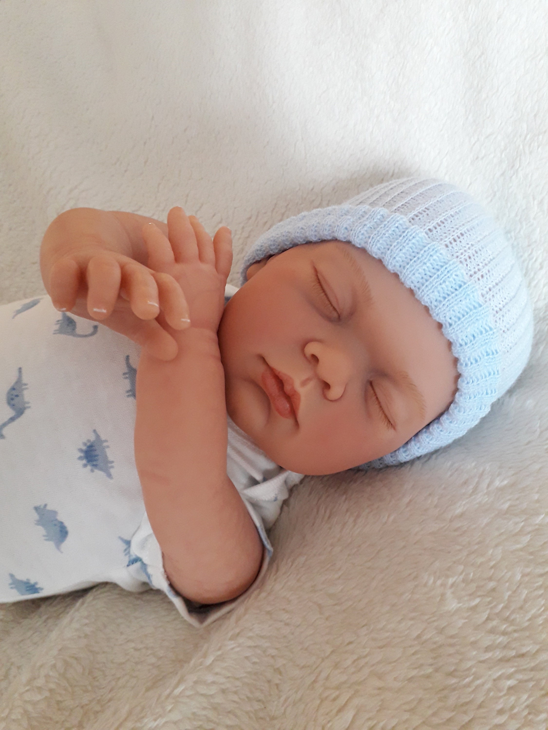 UK Reborn Baby Doll 19 Sleeping Baby Girl or Boy 