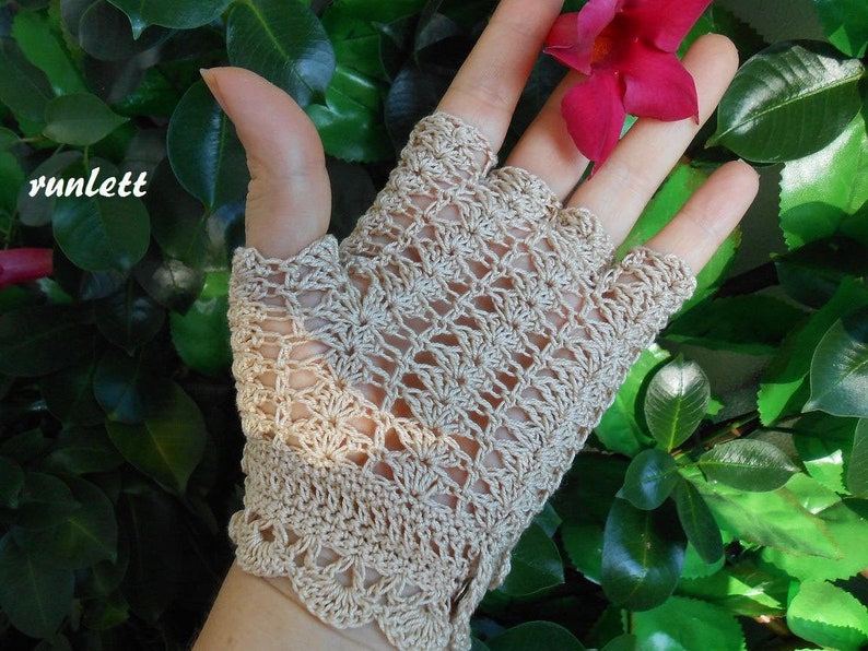 Paire De Mitaines Gothiques En Dentelle De Chez Pamela Mann