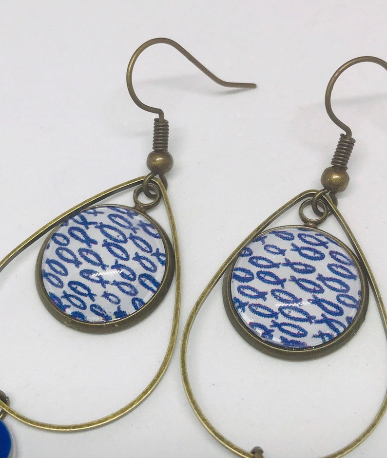 Blue fish drops