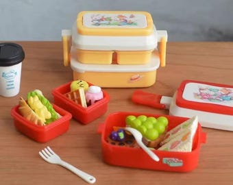 Miniatyr picknickmatlåda: Dockhustillbehör i skala 1/6