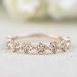 Adorable Floral Diamond ring 14k solid gold wedding band