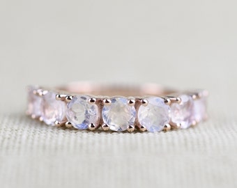 4 mm Round Rainbow Moon Stone ring 14k Rose gold Vintage Wedding Band