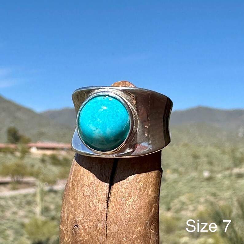 Modern Turquoise Ring with 10mm Kingman Turquoise Gemstone, Sterling Silver Jewelry, 30th Birthday Gift for Friend, Size 7 or 8 image 4