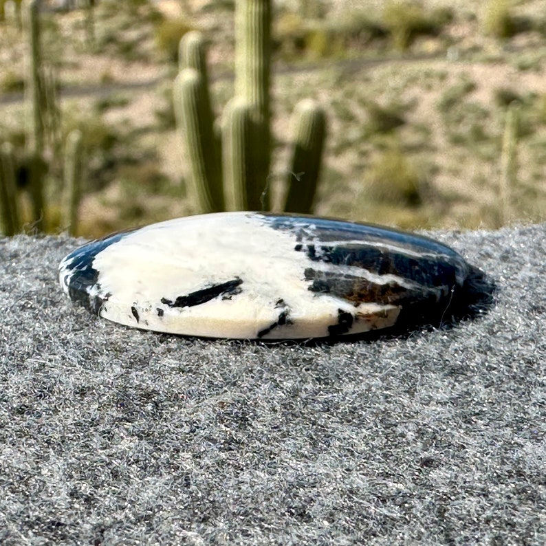 Large White Buffalo Cabochon, 39.7 x 30.0 mm Nevada Black and White Gemstone, Oval Cabochon Stones for Jewelry Making, 50.6 carats image 7