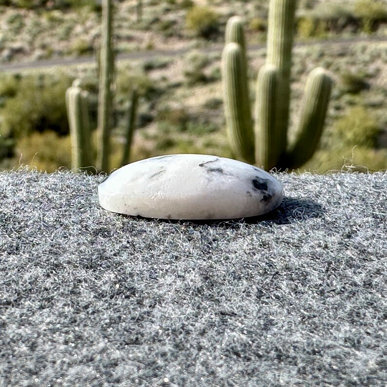 White Buffalo Cabochon, 24.8 x 14.9 mm Nevada Black and White Gemstone, Oval Cabochon Stones for Jewelry Making, 18.8 carats image 6