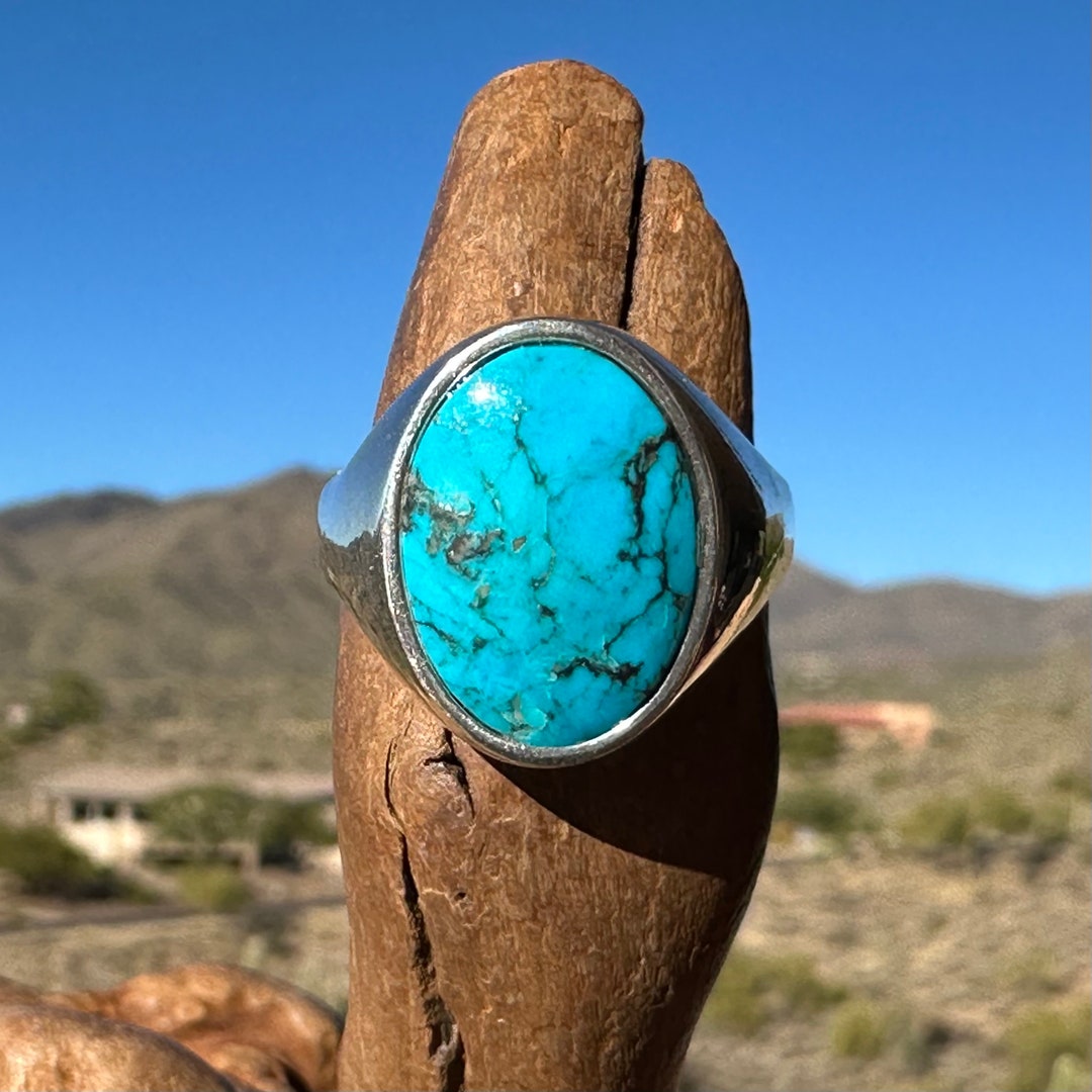 Kingman Turquoise Ring With 18 X 13 Mm Oval Cabochon Gemstone, Sterling