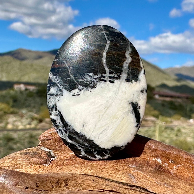 Large White Buffalo Cabochon, 39.7 x 30.0 mm Nevada Black and White Gemstone, Oval Cabochon Stones for Jewelry Making, 50.6 carats image 3