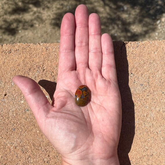 Moroccan Seam Agate Cabochon 27.5 x 19.1 mm Oval Cabochon Gemstone Jewelry Supplies 23.3 carats Moroccan Seam Agate Cabochon 27.5 x 19.1 mm Oval Cabochon Gemstone Jewelry Supplies 23.3 carats