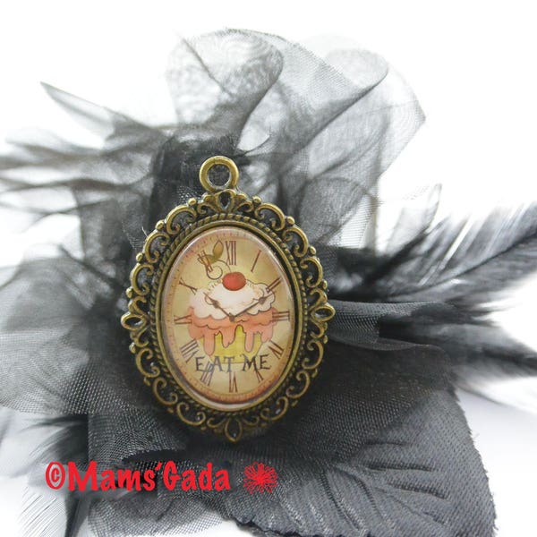 Pendentif Ovale Cabochons verre image cupcake /Alice au pays des merveilles REF:8/02A