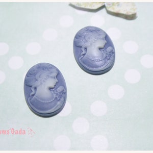 Lot 2 Cabochons oval Femme en résine Couleur gris Bleu 17x23mm REF:CA/36A