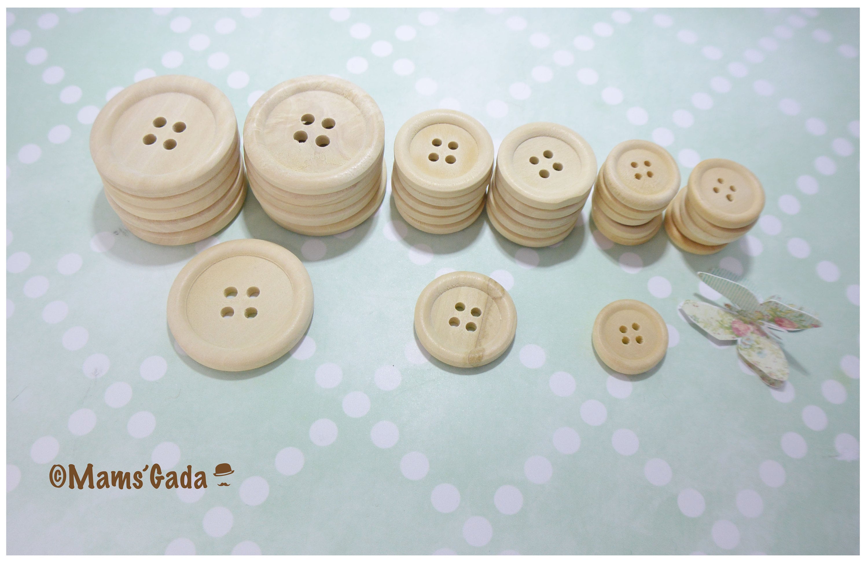 200pcs 30mm Multi Colors Round Big plastic Buttons 4 holes wholesale free  shipping large buttons edged - AliExpress