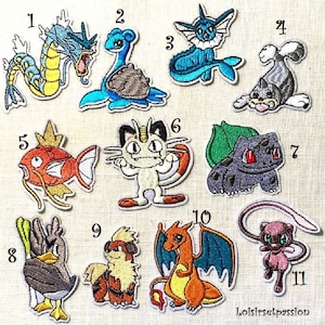 Puede incluir: Conjunto de 11 parches bordados para planchar con diferentes personajes de Pokémon. Los parches son coloridos y detallados, con una variedad de poses y expresiones. Los parches están numerados del 1 al 11.